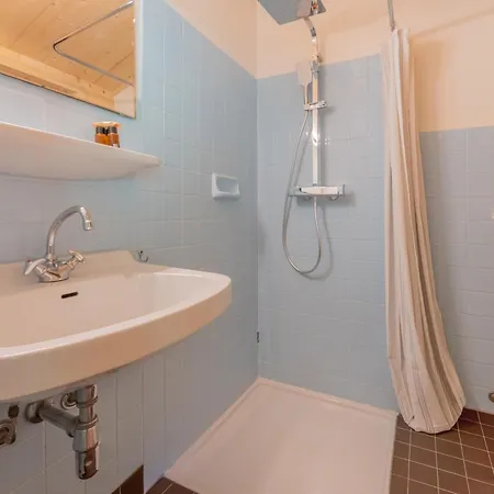 Tapia Mont Blanc View Wparking Near Charamillon Lift 2br Sleeps 4 - Happy * Chamonix