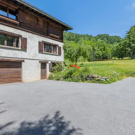 Apartman Tapia Mont Blanc View Wparking Near Charamillon Lift 2br Sleeps 4 - Happy *